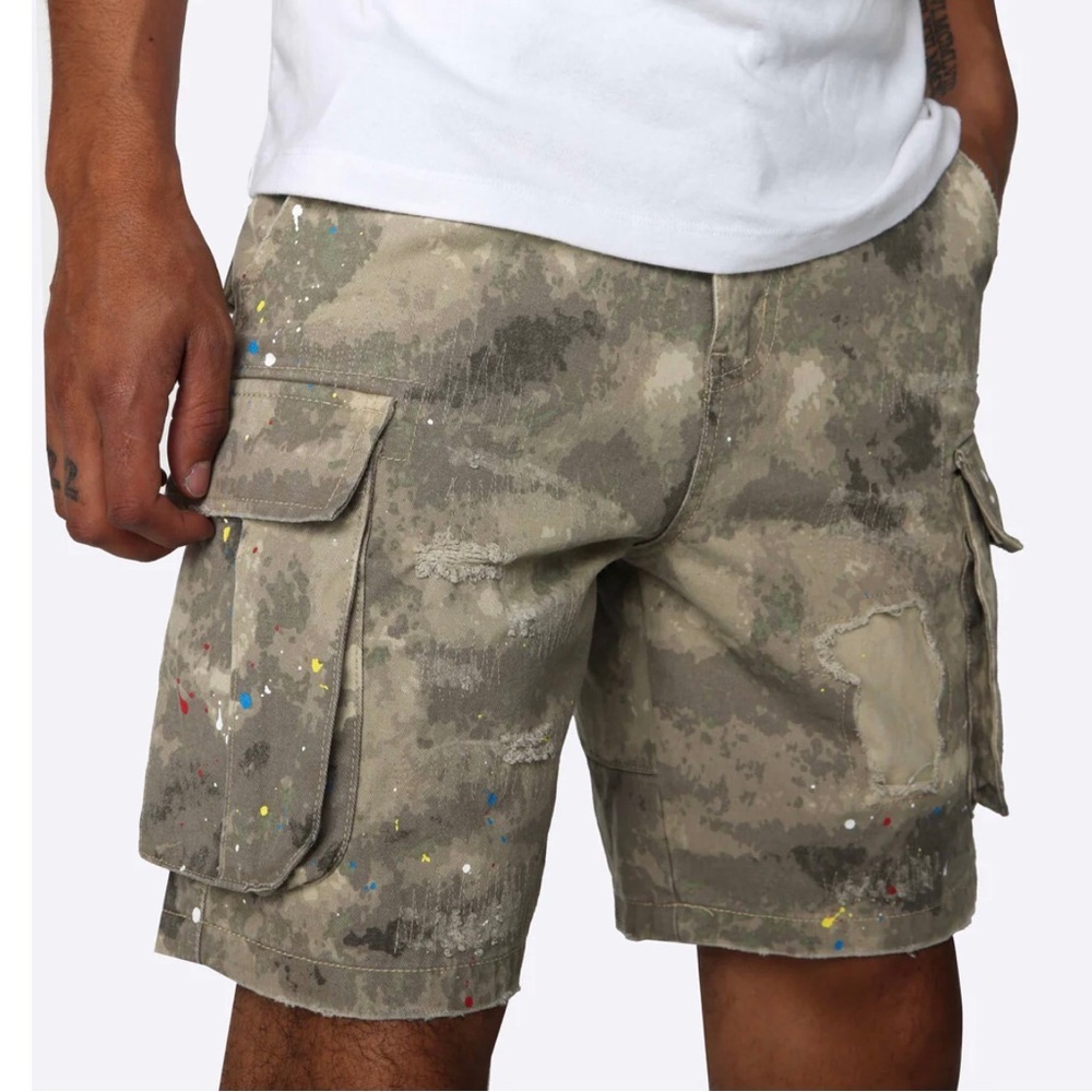 EPTM 2XL Distressed Paint Splatter Camo Distressed Cargo Shorts NEW‎